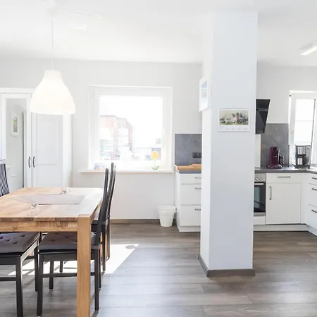 City-marina Cuxhaven, Oberdeck *